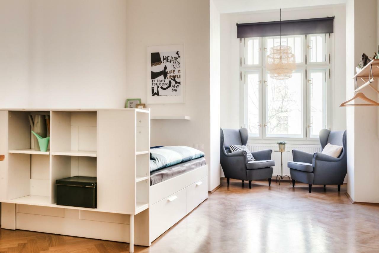 Trendy Local Apartment ปราก ภายนอก รูปภาพ