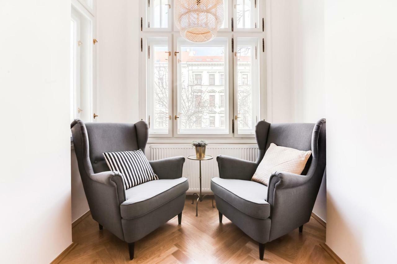 Trendy Local Apartment ปราก ภายนอก รูปภาพ
